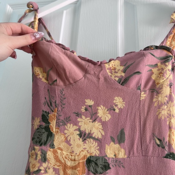 Reformation Nikita Dress in Gwenyth - Picture 5 of 8